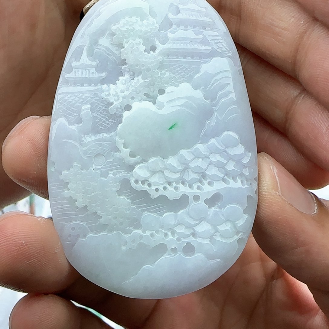 翡翠颈饰未镶嵌翡翠