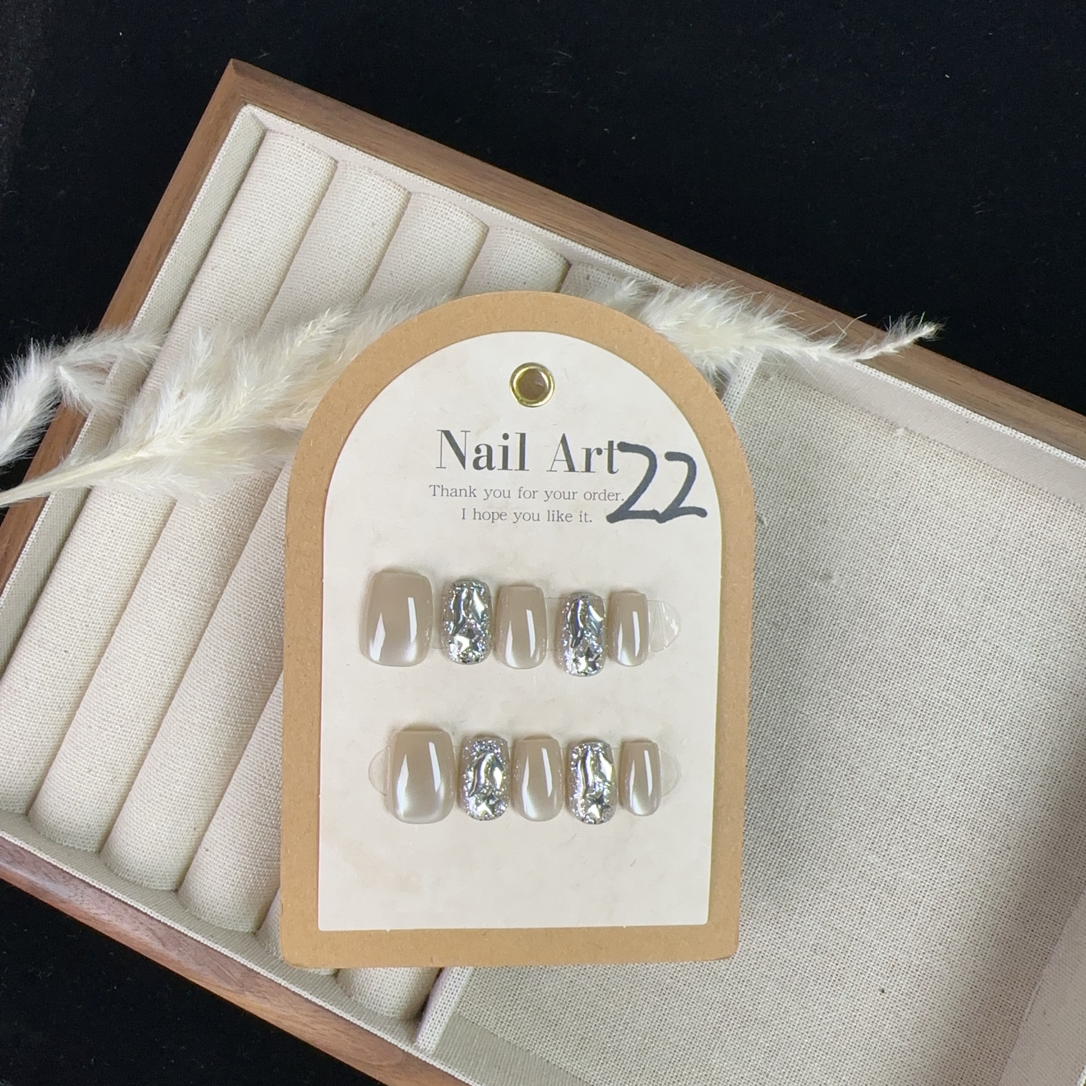 爆款奢华高颜值穿戴甲2024火爆款秋冬高级感显白时尚轻奢美甲 22