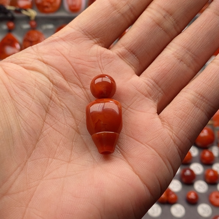 南红玛瑙配饰未镶嵌彦*