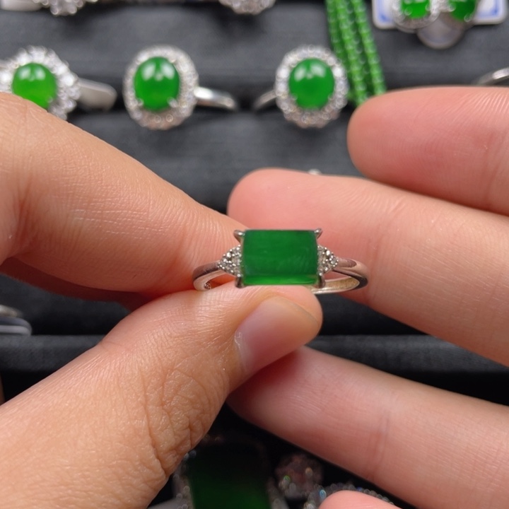 翡翠戒指银S925镶嵌戒指