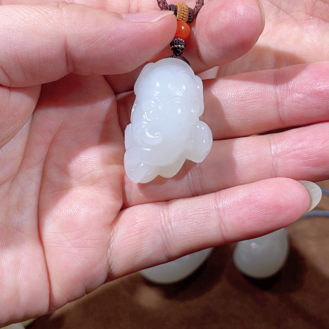 和田玉（糖玉）挂件未镶嵌芸**粟