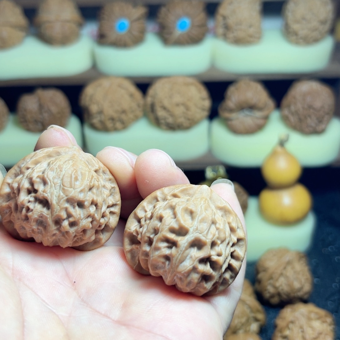 【闪购商品】文玩核桃吊坠宫灯