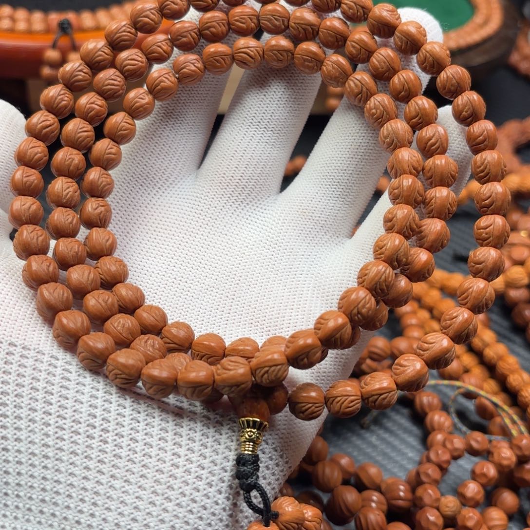 一***冷桃核吊坠一物一图