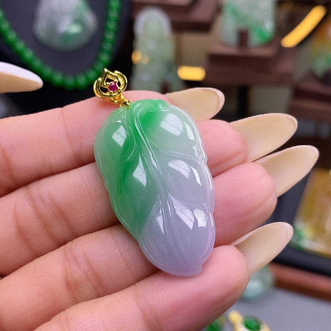 吊坠(赠链)未镶嵌翡翠