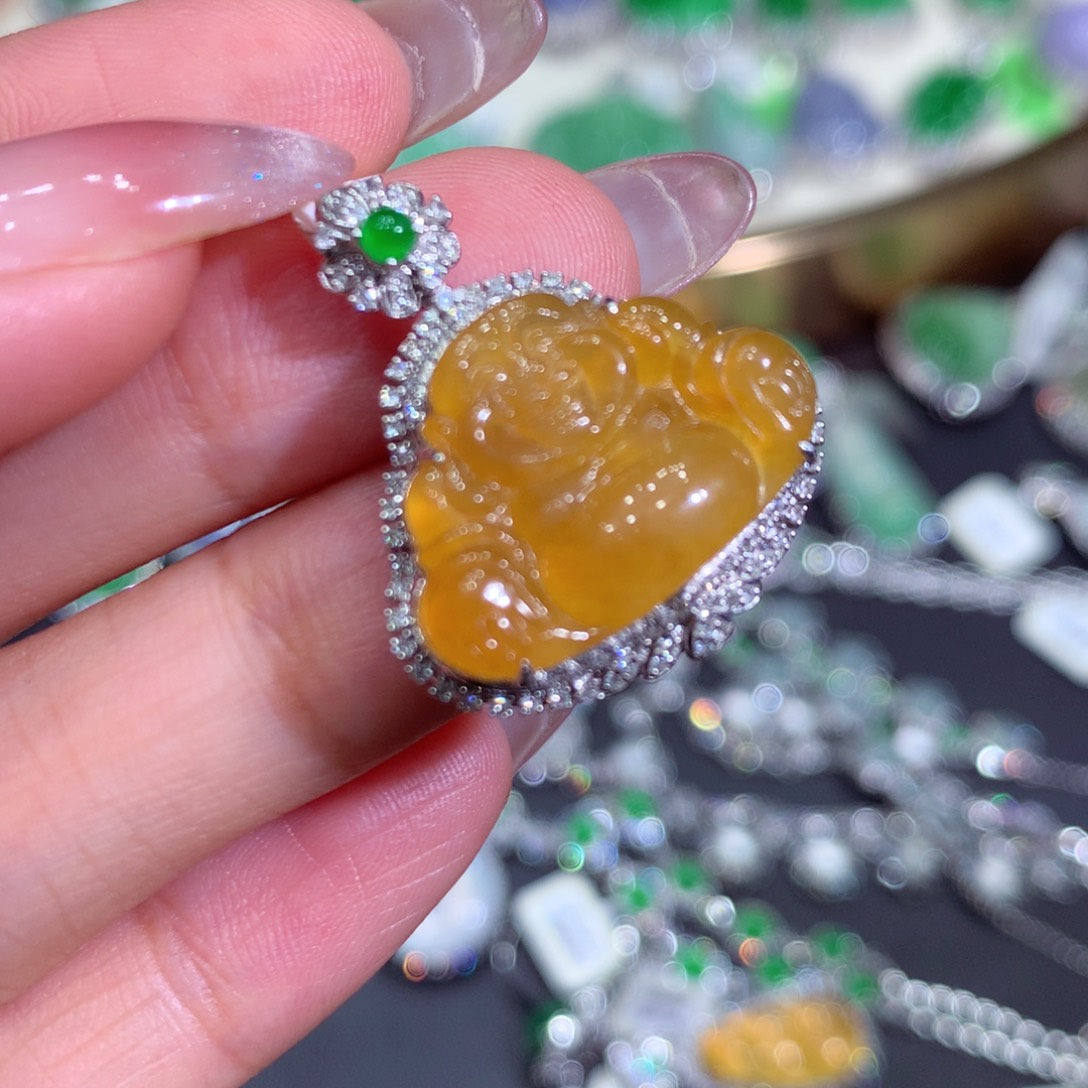 翡翠吊坠(赠链)18K金镶嵌