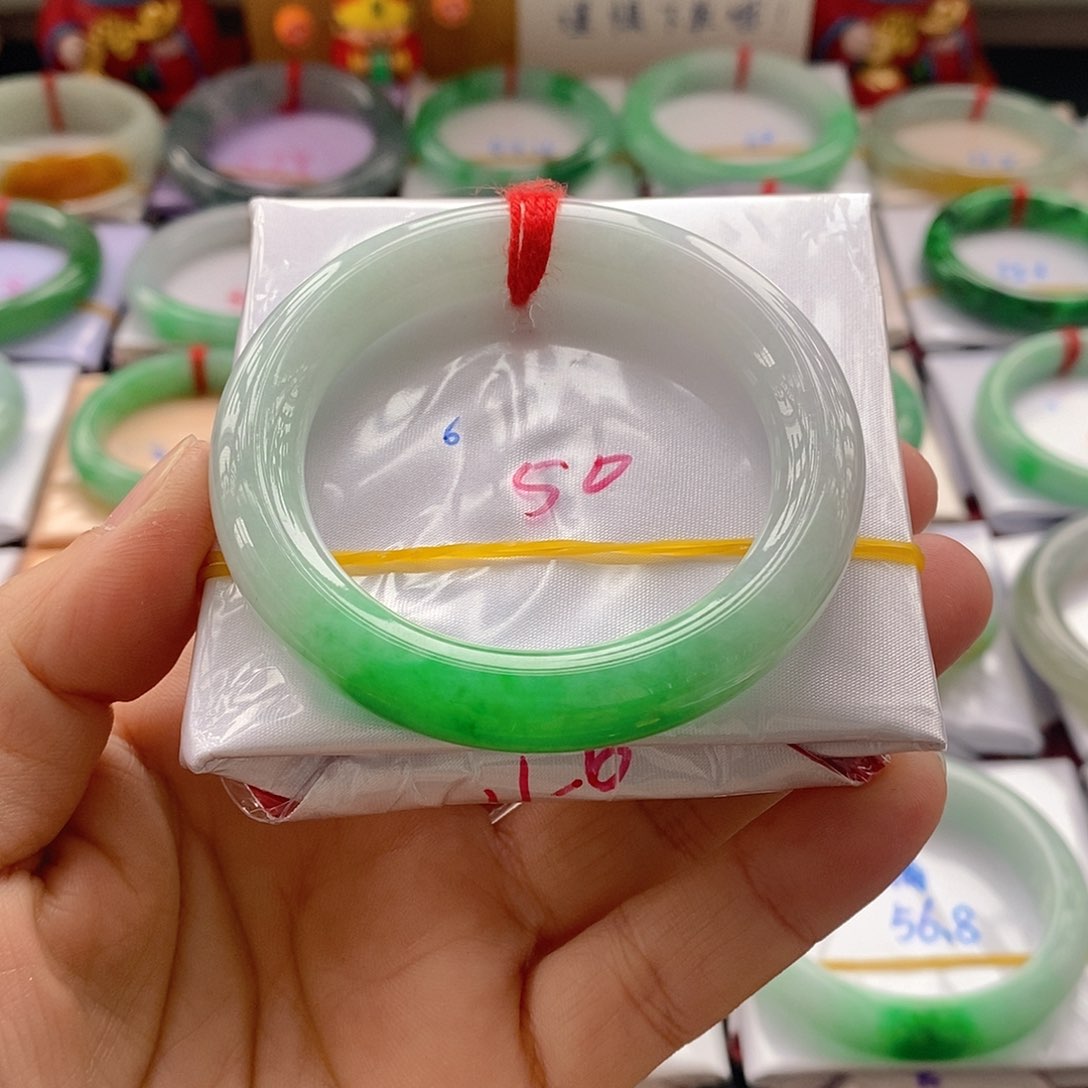 翡翠手镯未镶嵌6号