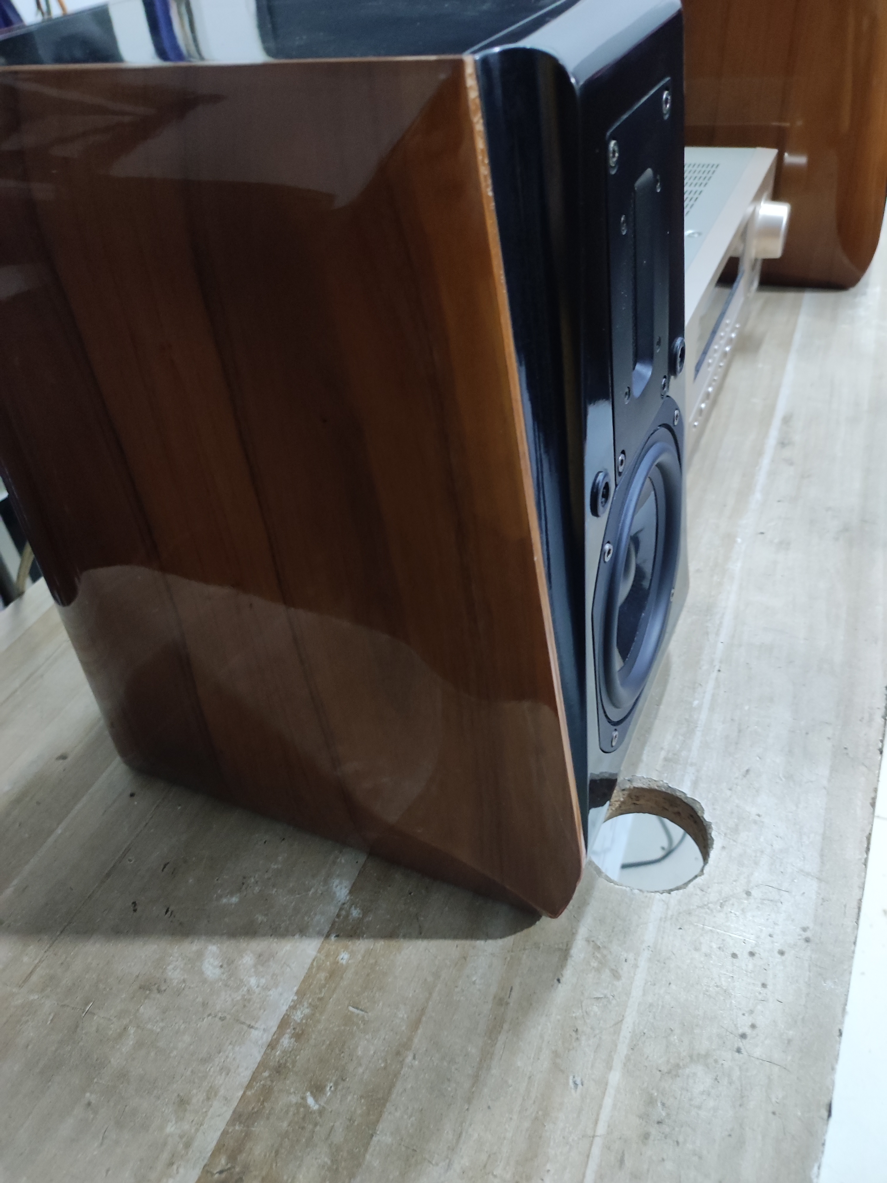 金书架音箱，不包邮不退换