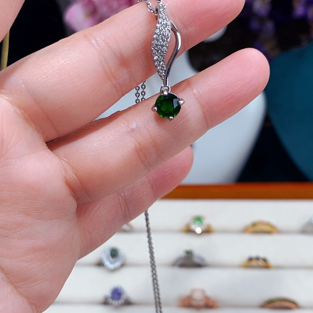 透辉石吊坠银S925镶嵌