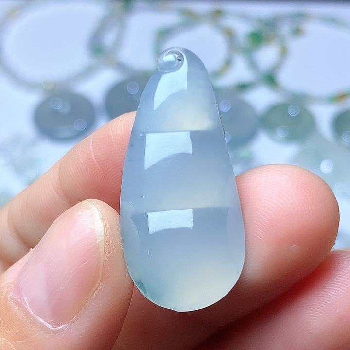 翡翠裸石高冰飘彩福豆