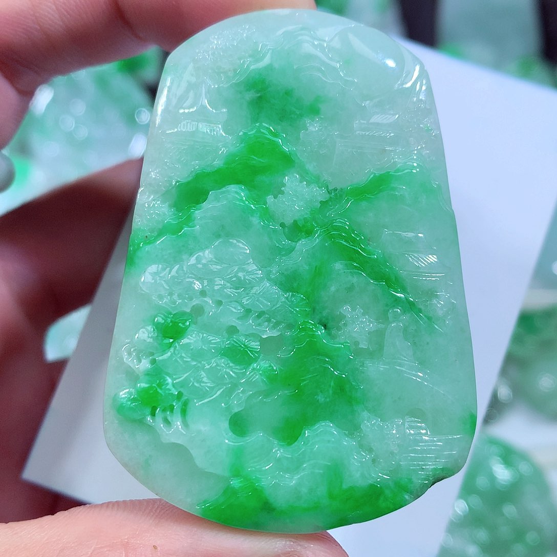 翡翠颈饰未镶嵌缅甸翡翠