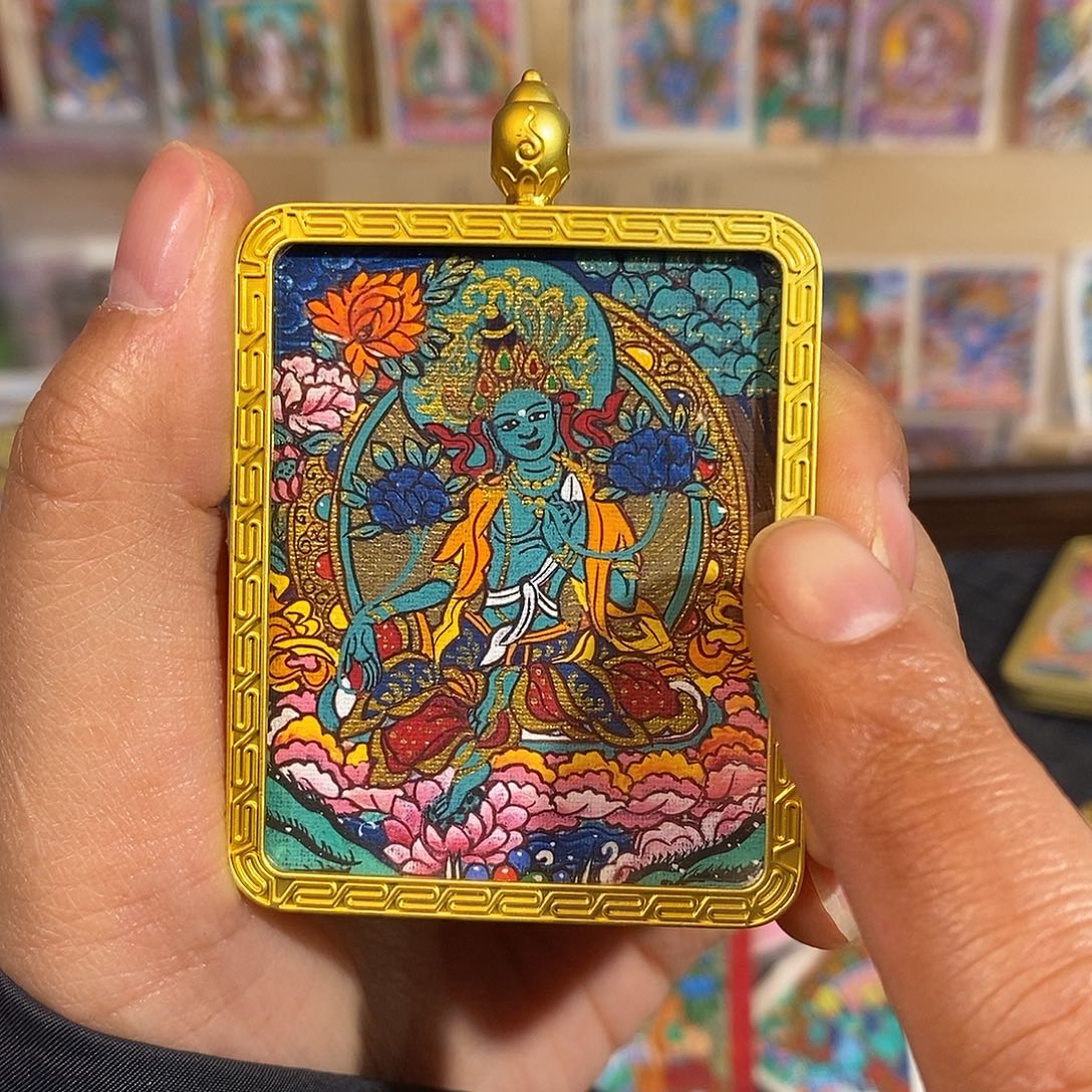 姐***，吊坠纯手绘唐卡绿度母