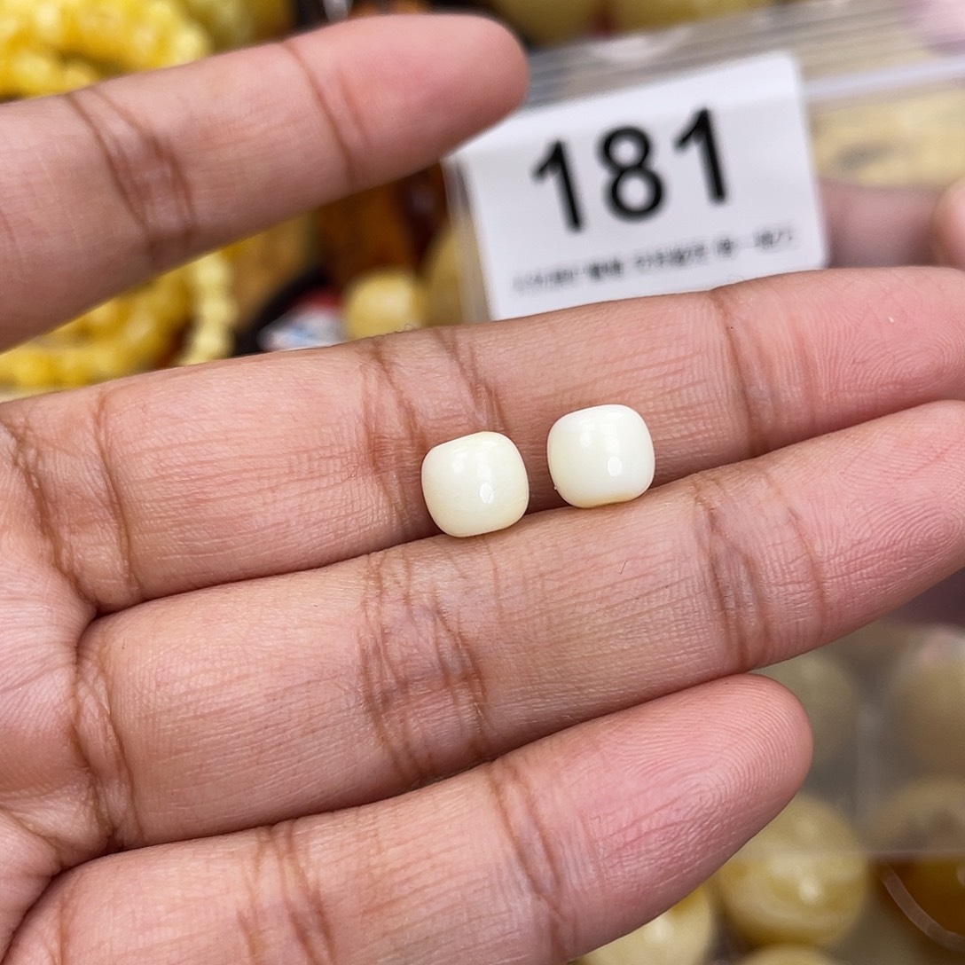 蜜蜡未镶嵌珠宝奇石7.3