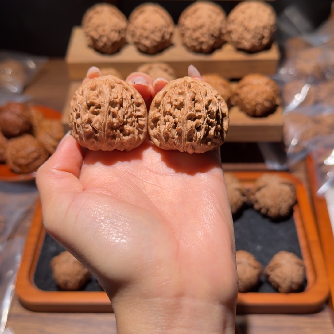 s***s文玩核桃吊坠38角白全品