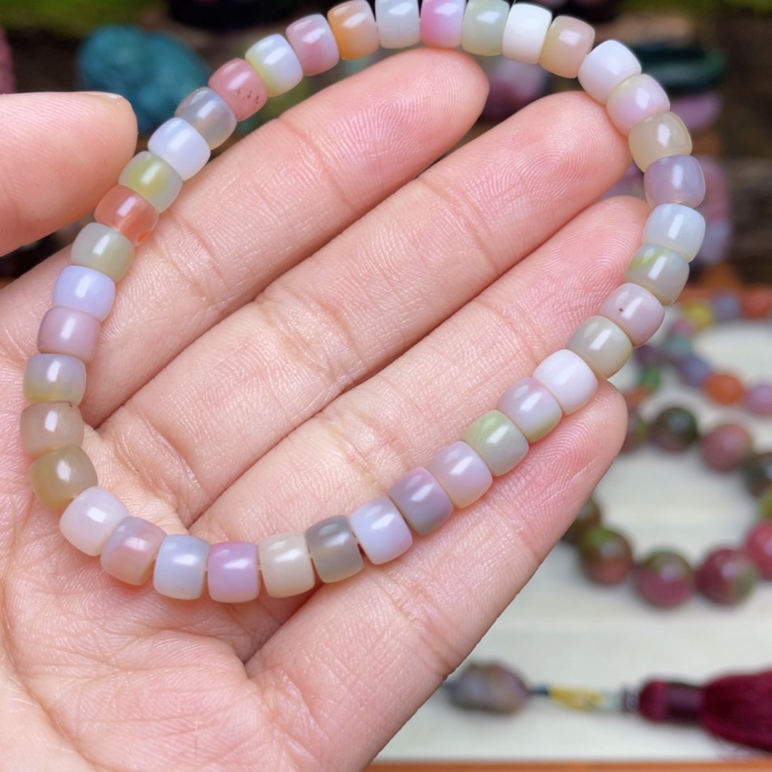 玛瑙/玉髓珠宝半成品未镶嵌盐源玛瑙新年福利直切手串