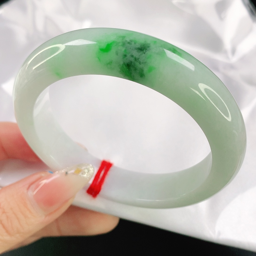 翡翠手镯未镶嵌.53.5圈口