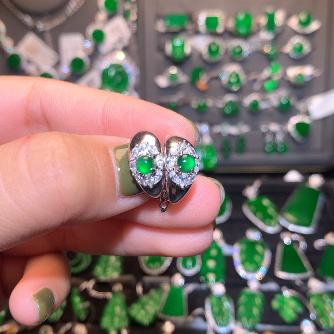 翡翠耳饰银S925镶嵌蛋面