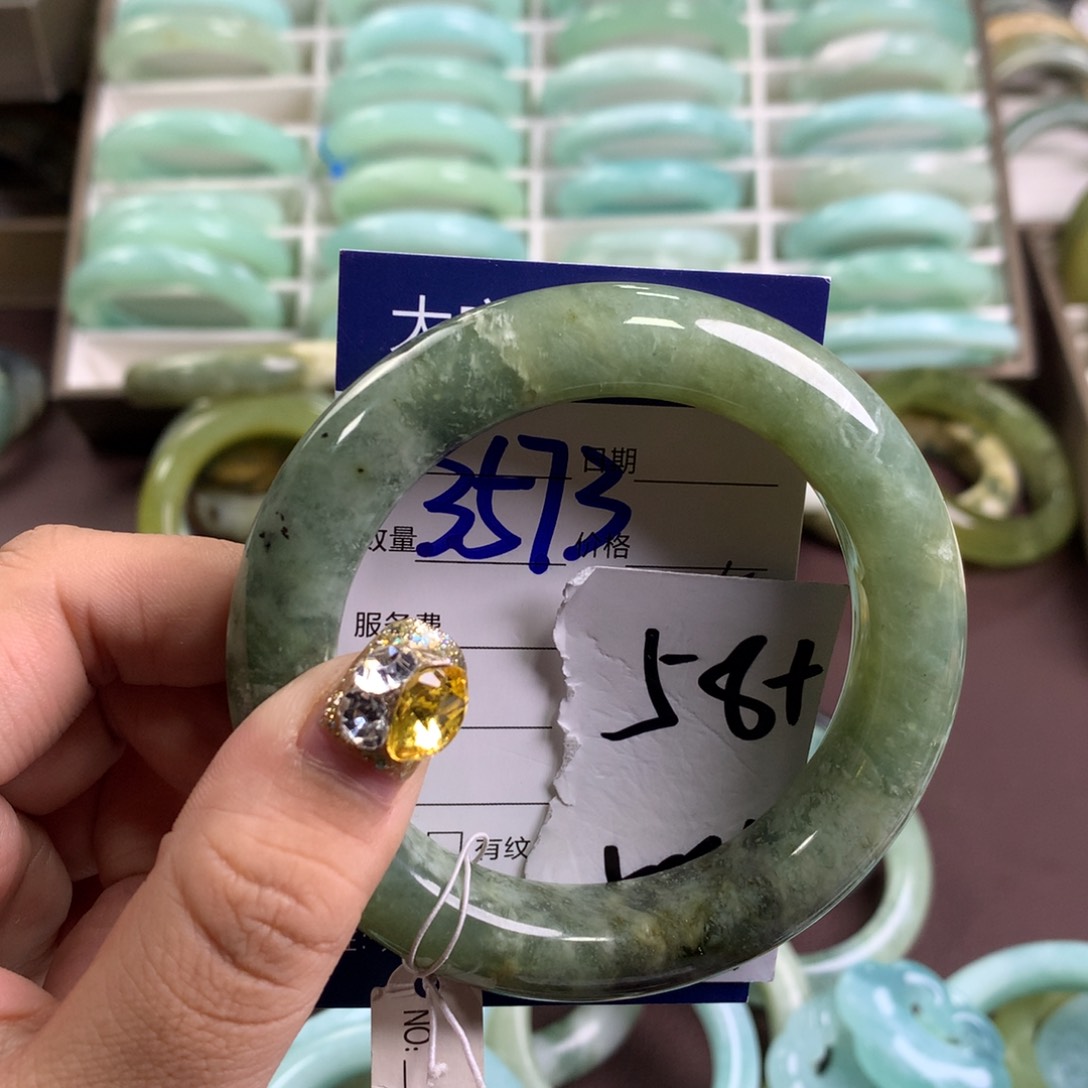 蛇纹石玉手镯未镶嵌3573