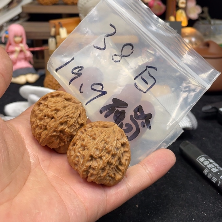 文玩核桃把件不*白狮子