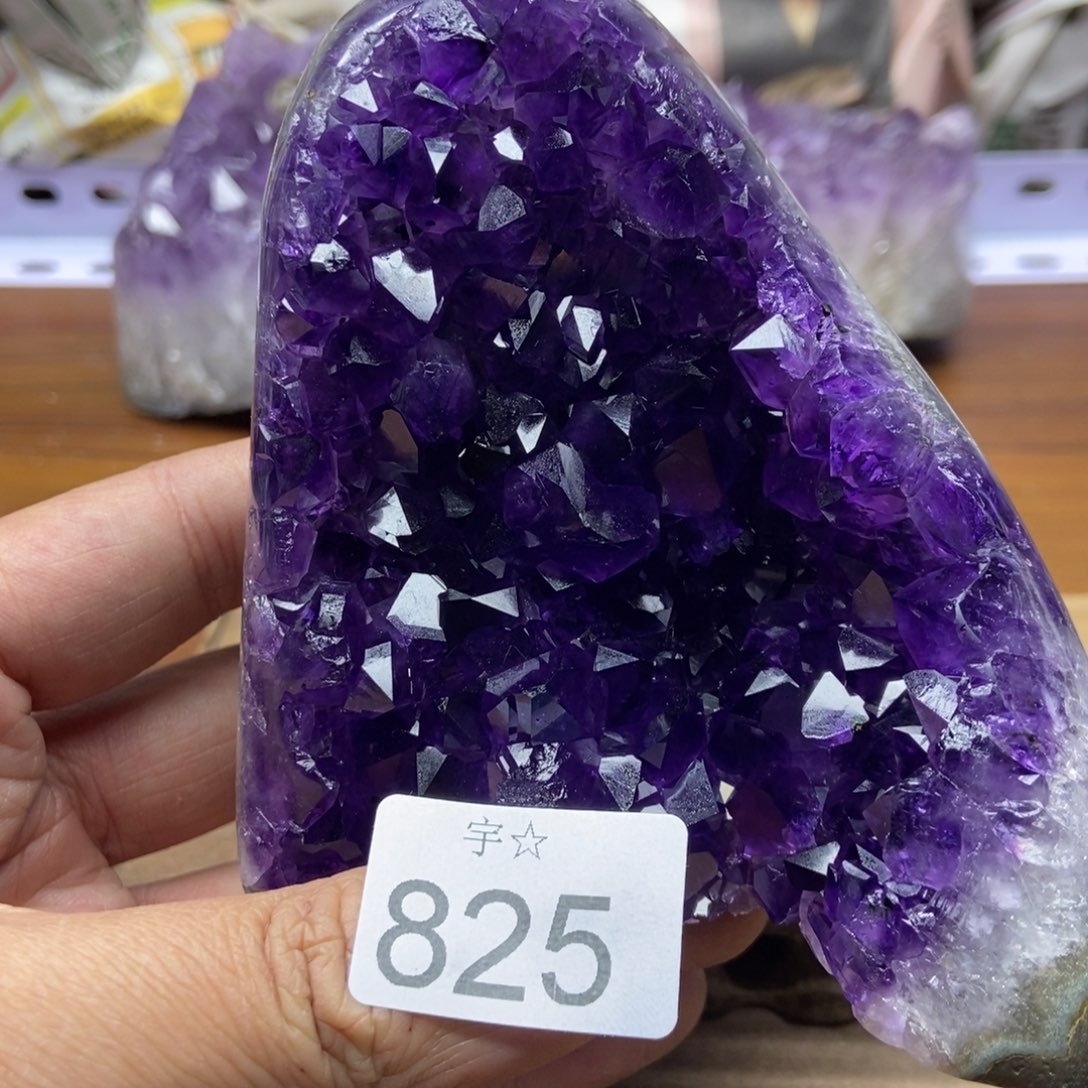 紫晶天然水晶摆件未镶嵌