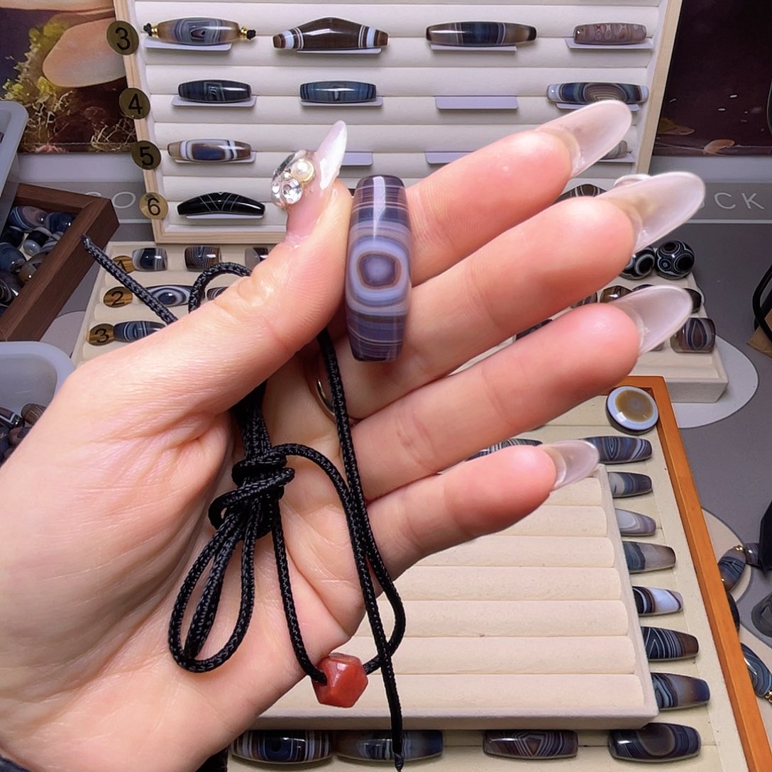 上***）玛瑙/玉髓未镶嵌颈饰