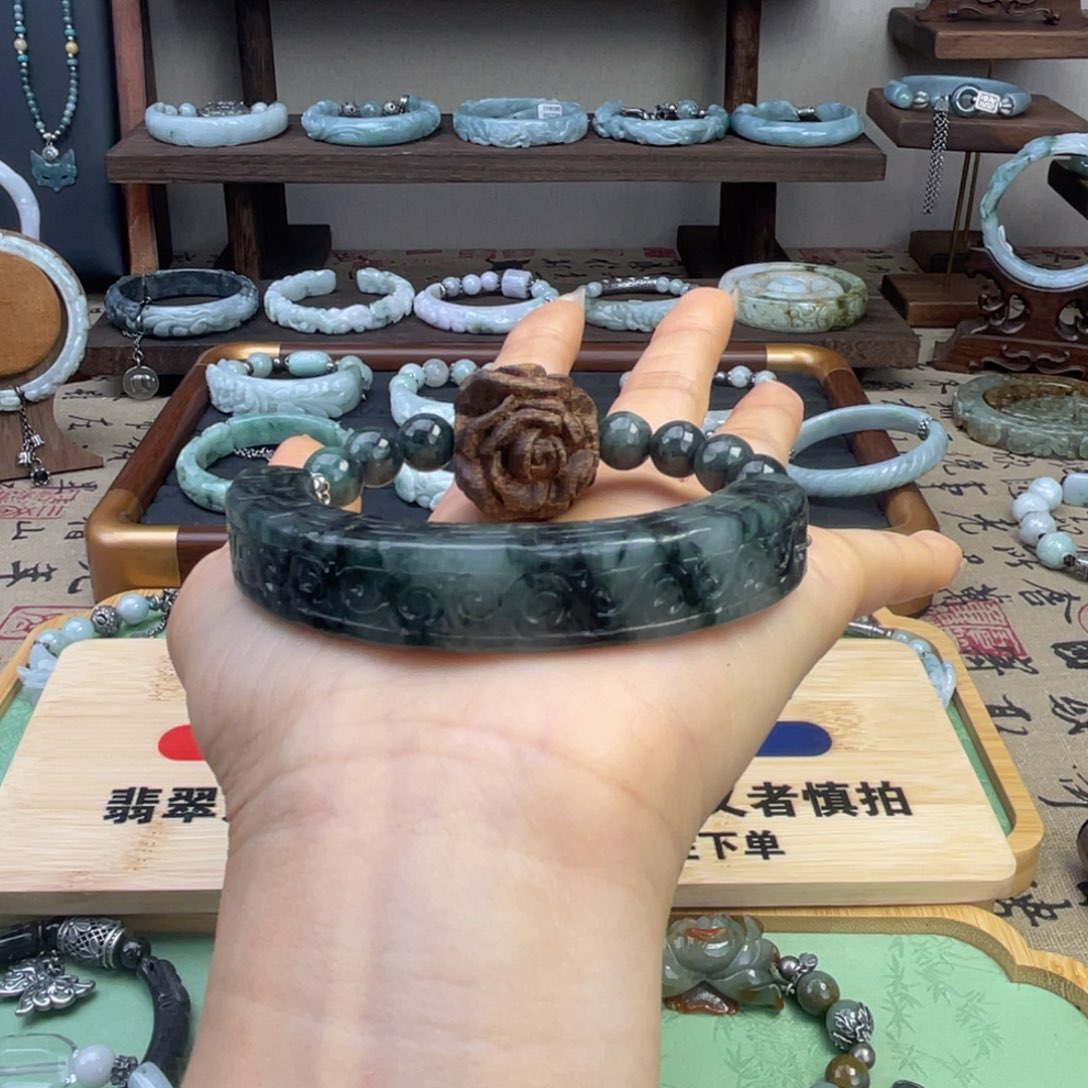 未镶嵌手链翡翠翡翠半镯