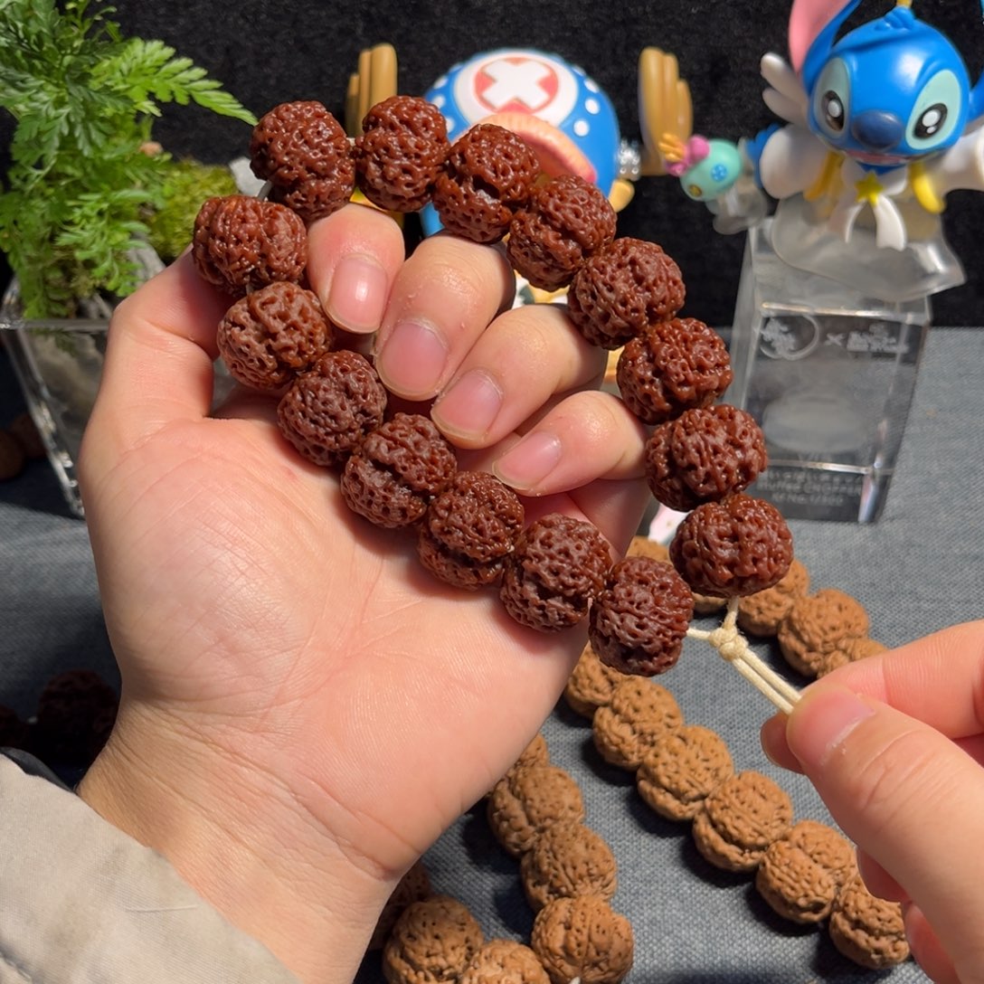 江***一金刚菩提手串梁梅花