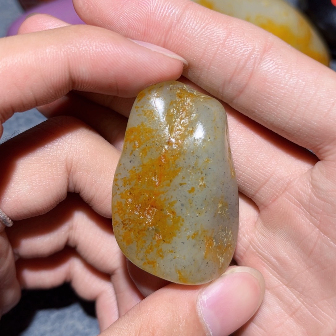 和田玉未镶嵌珠宝奇石