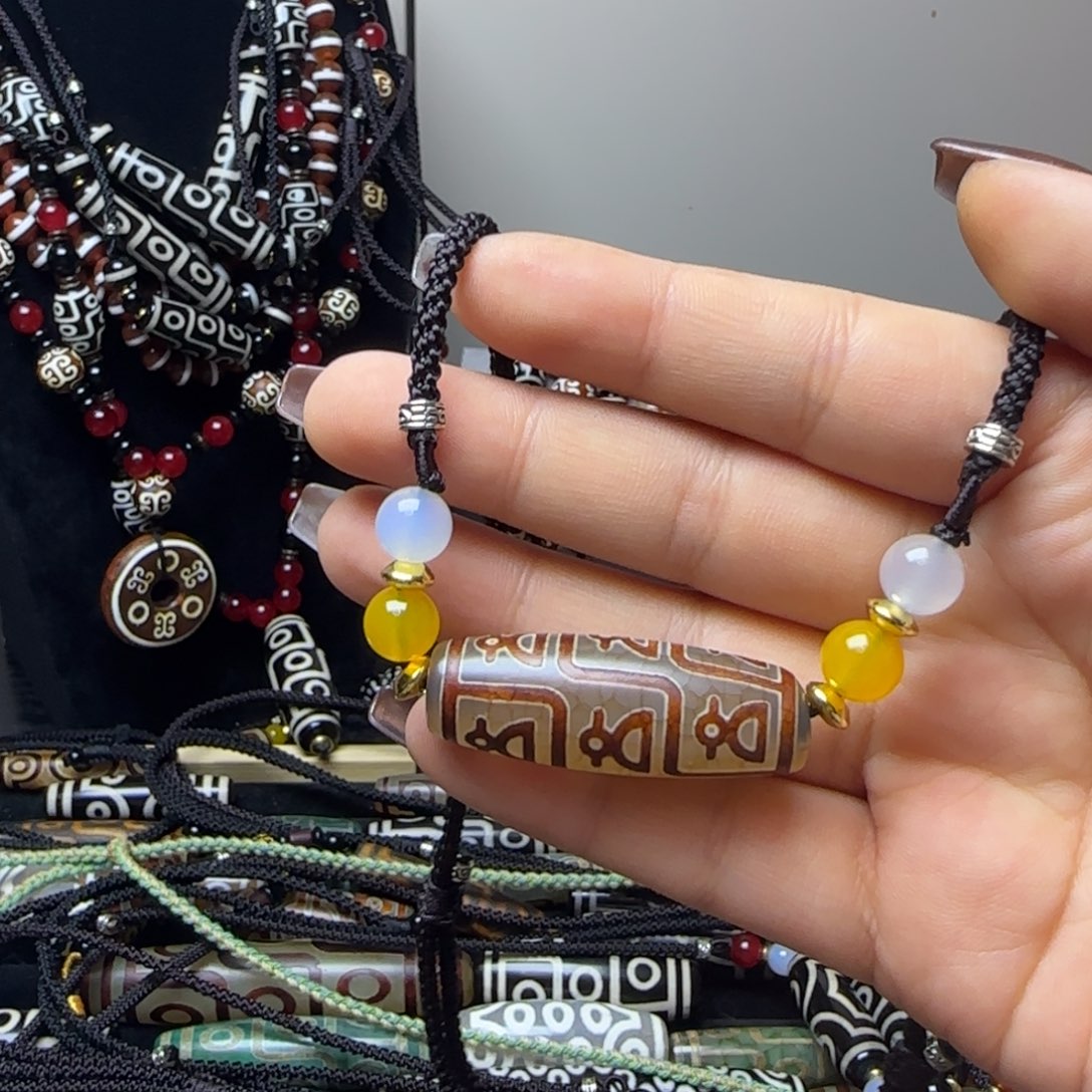 玛瑙/玉髓合金颈饰