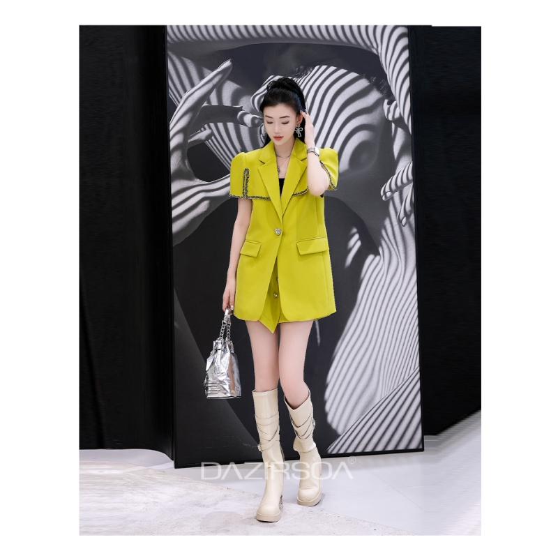 “优雅至美”时尚百搭立体烫钻洋气西装外套 AA515