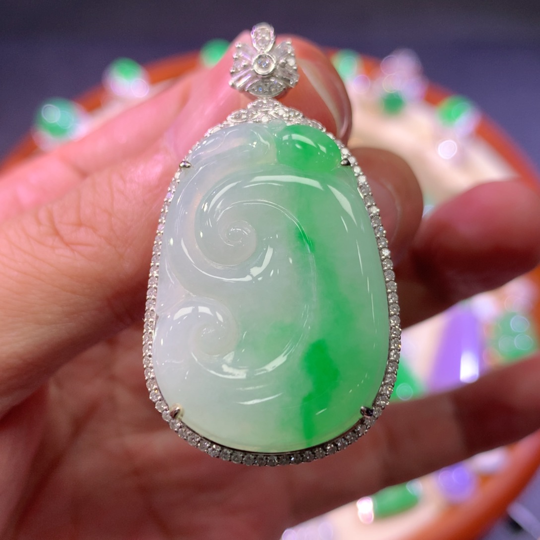 翡翠18K金镶嵌吊坠(不含链)