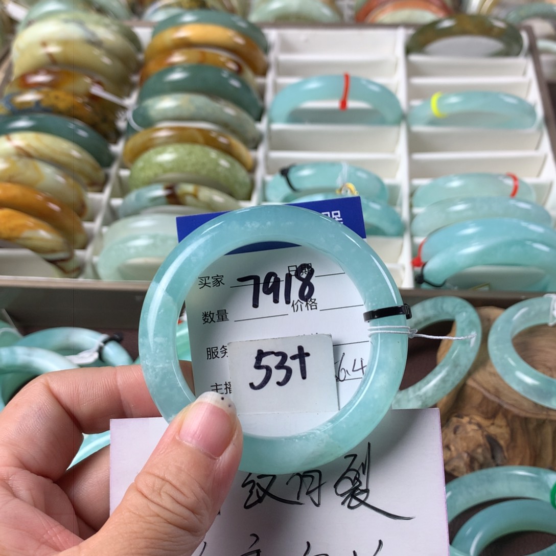 蛇纹石玉手镯未镶嵌我**习7918