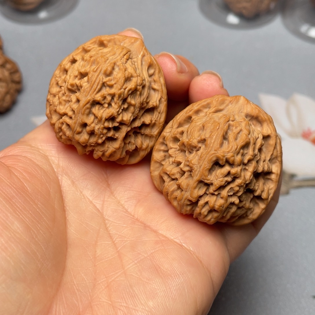 【闪购商品】文玩核桃吊坠南疆………