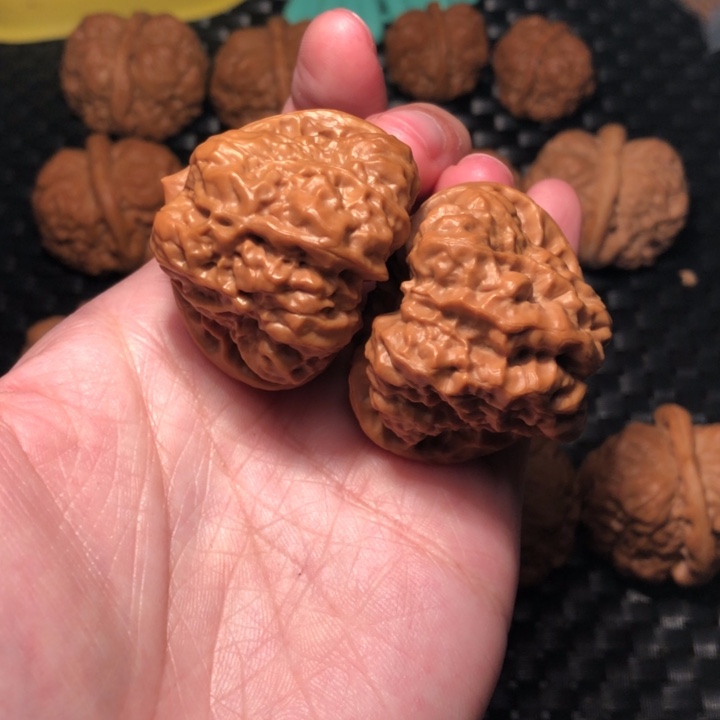 文玩核桃把件回**笑三角蛙