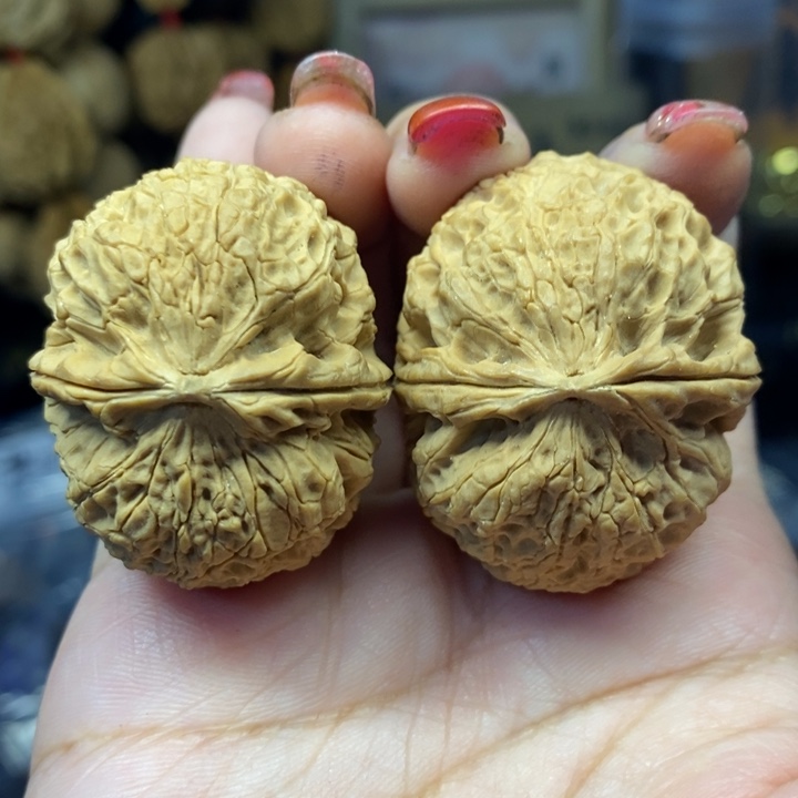 文玩核桃吊坠29珊瑚绣球