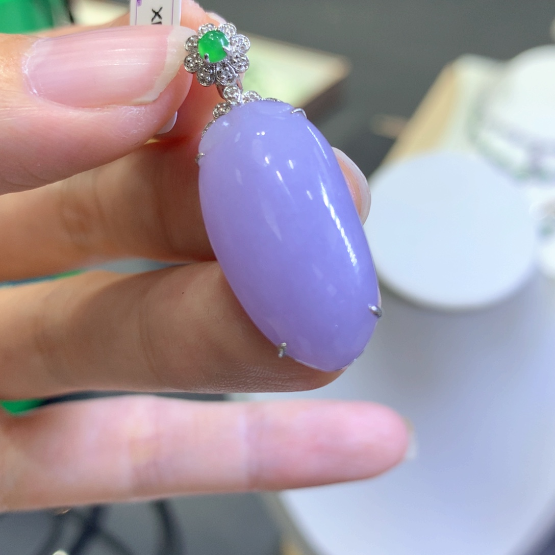 【闪购商品】翡翠颈饰18K金镶嵌翡翠吊坠项链