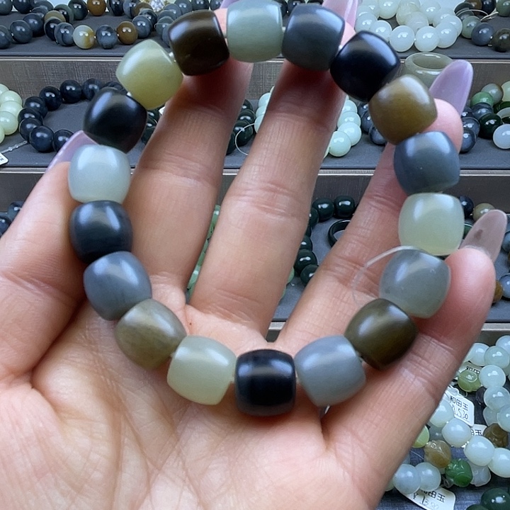 和田玉未镶嵌手链