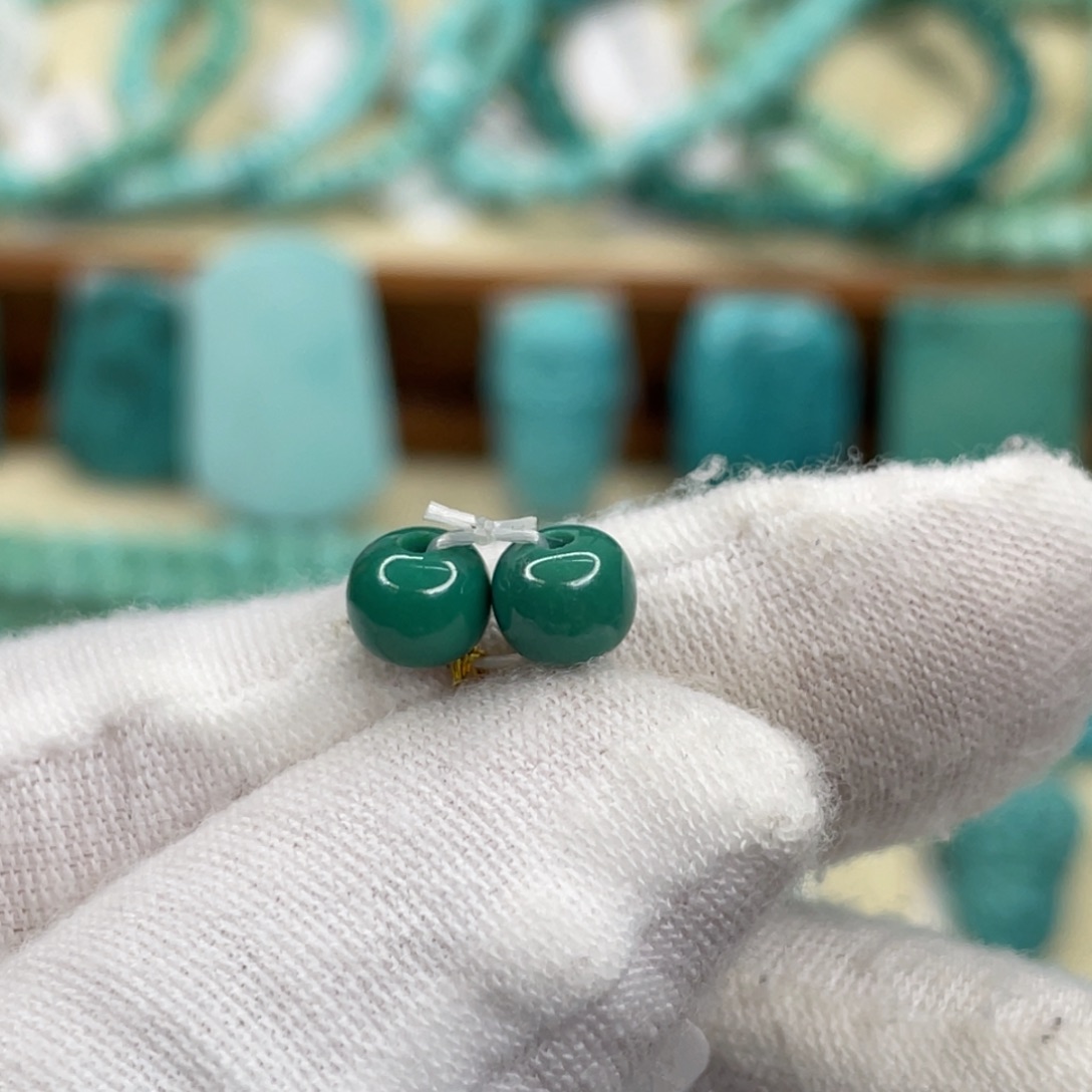 绿松石未镶嵌挂件