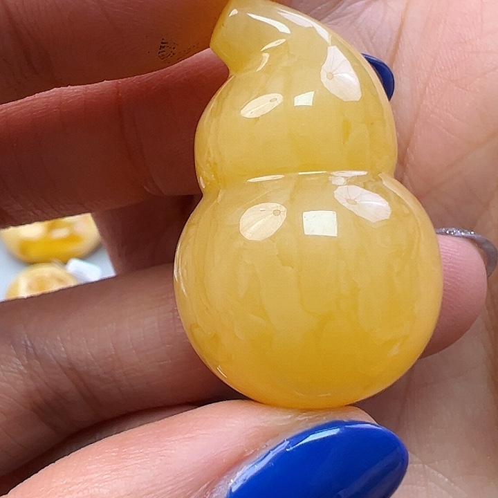 蜜蜡未镶嵌珠宝奇石