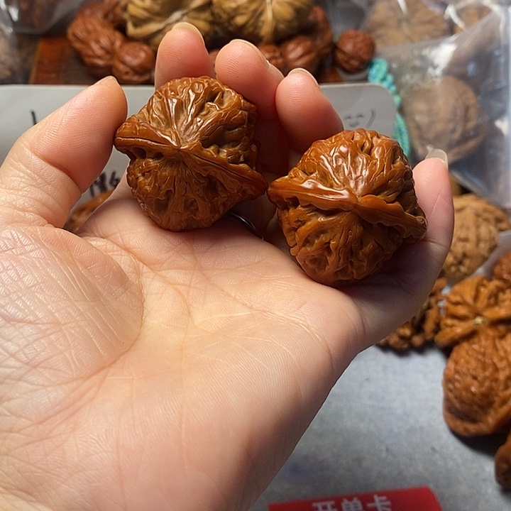 吊坠文玩核桃白狮