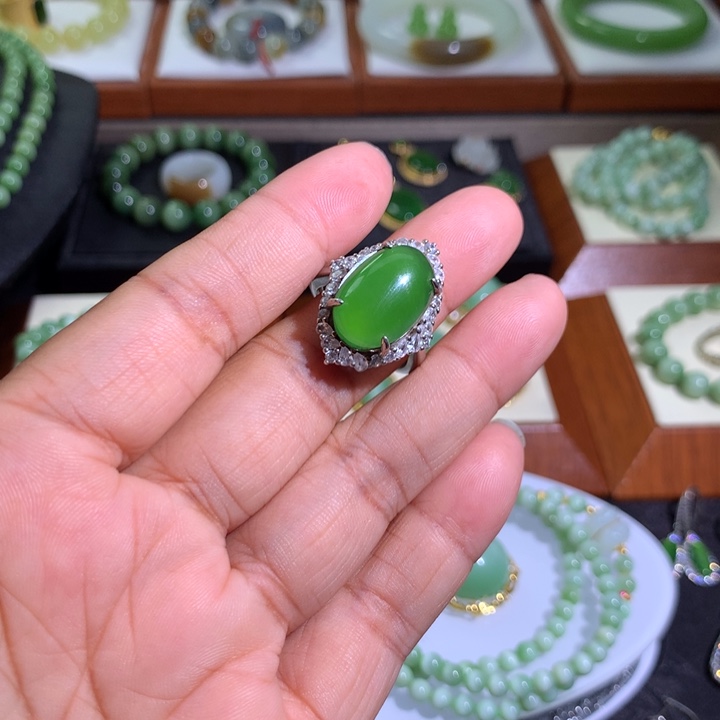 银S925镶嵌戒指和田玉（碧玉）