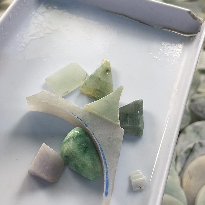 裸石翡翠180000000