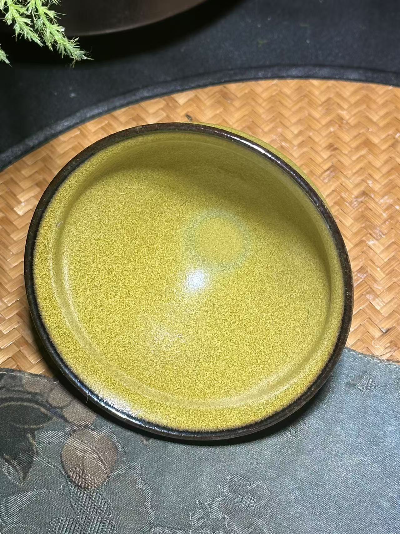 精美建盏一只