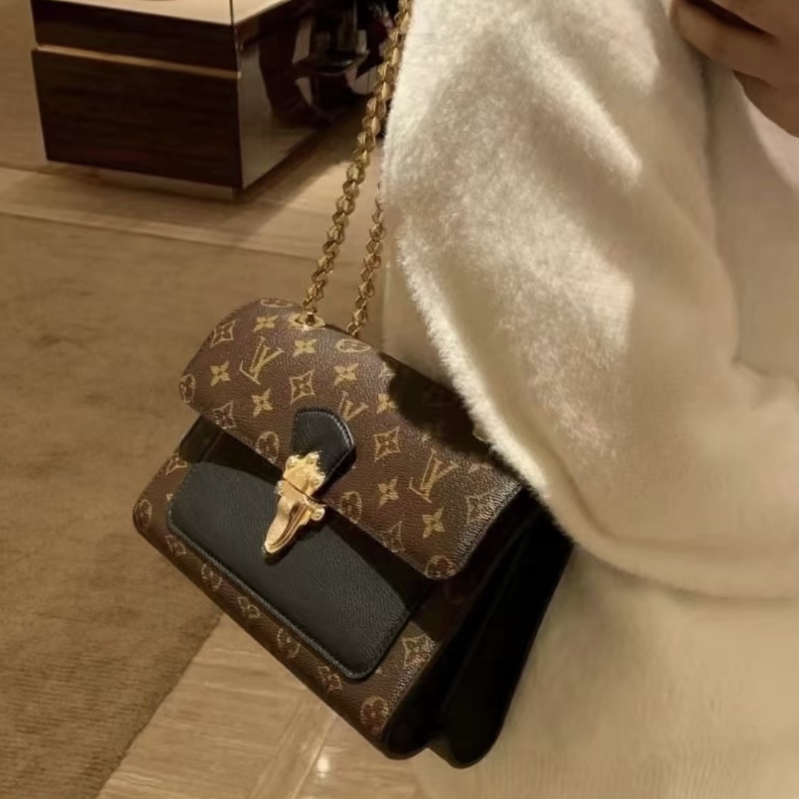 95新 LouisVuitton/路易威登 御古屋/67305/LV 维多利亚 18年