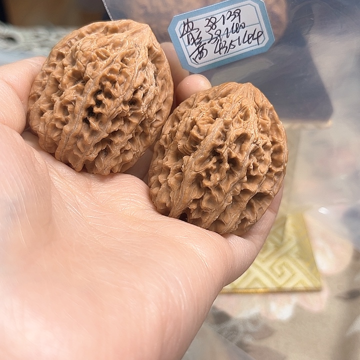 文玩核桃把件龙纹将军榜