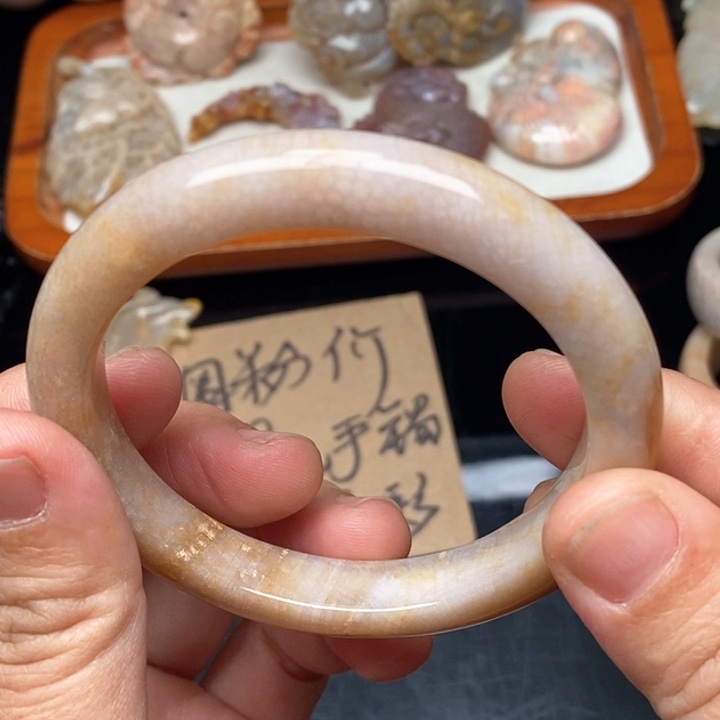 硅化珊瑚（珊瑚玉）手镯未镶嵌55