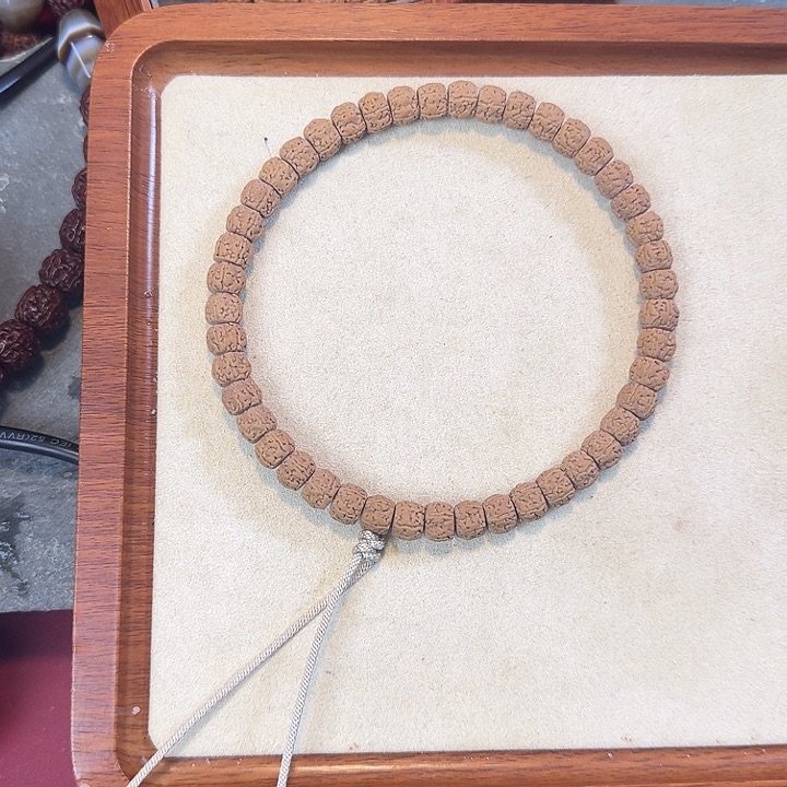 吊坠柏香籽/百香籽8的一代龙手持