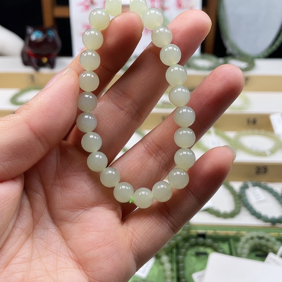 放***下和田玉未镶嵌手链