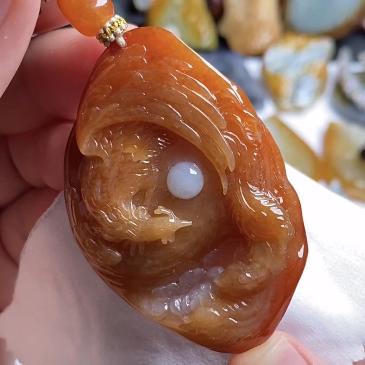天然红翡凤凰贵气稳重