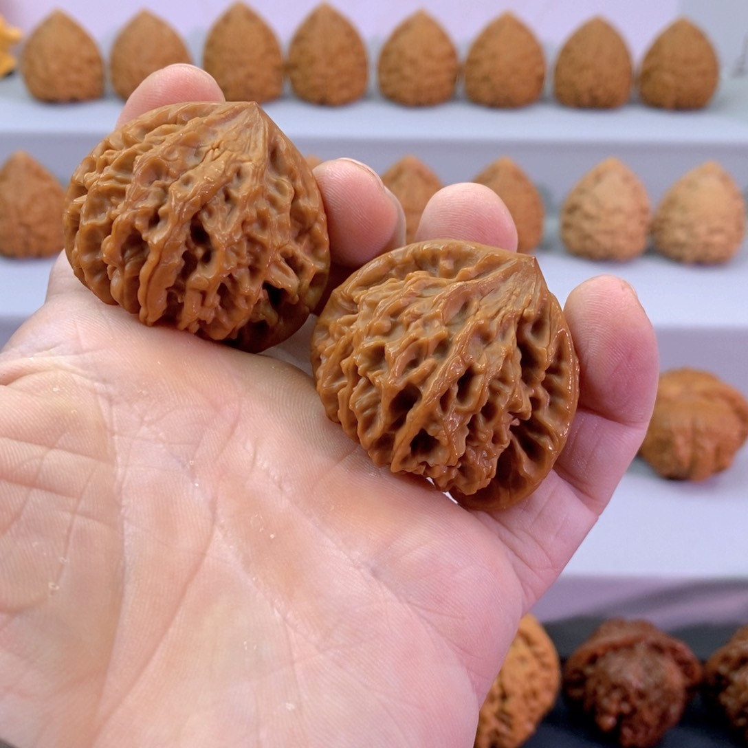 文玩核桃把件44龙门涧