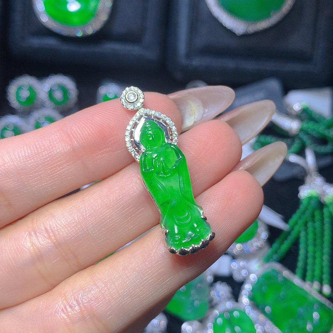 翡翠吊坠(不含链)银S925镶嵌事***！翡翠